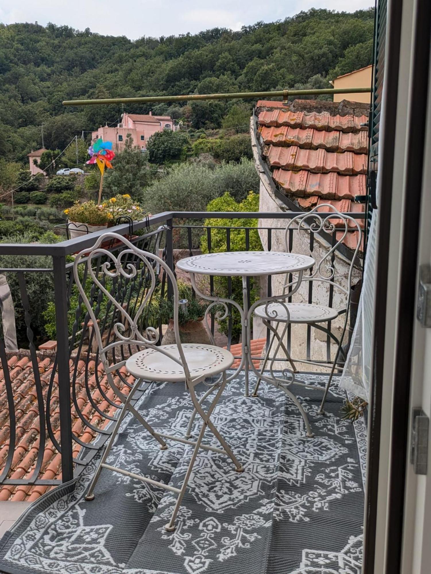 Casa Viola Bed And Breakfast Dimora Di Campagna Calice Ligure Exterior foto